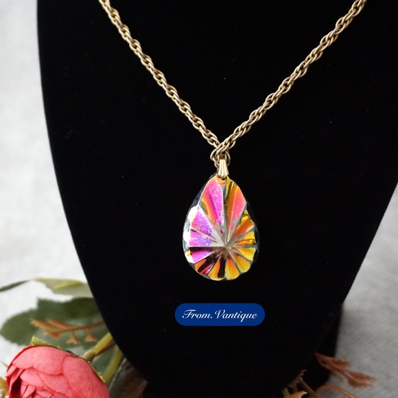 💧VINTAGE Big Colourful Water-drop Pendant with Gold Twisted Chain Necklace 📿 - Picture 3 of 5